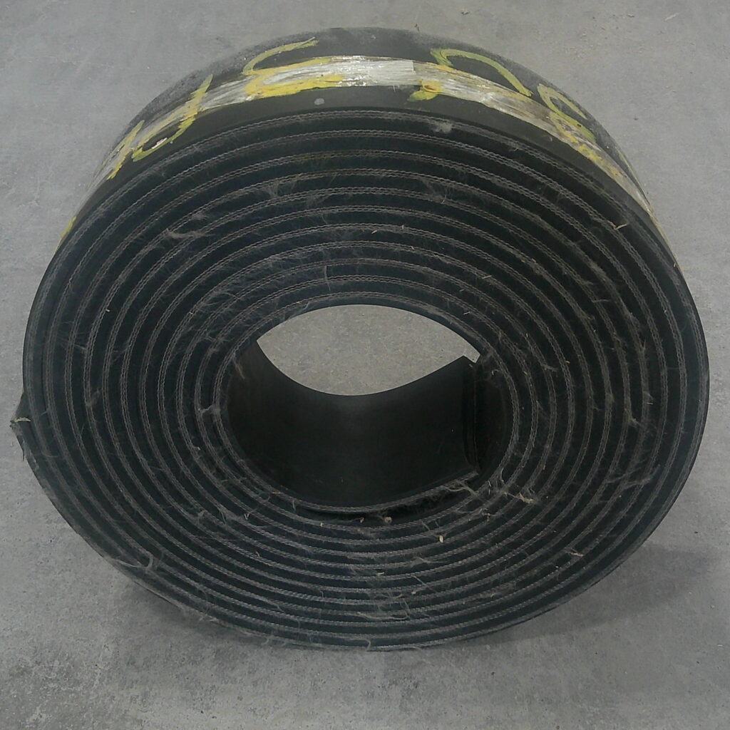 4" x 30' x 1/2" Used conveyor belt, Waco, TX — EZA-00114