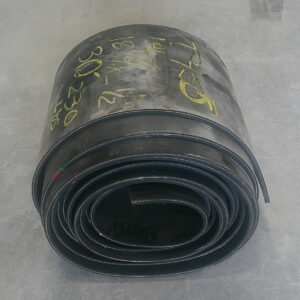 18" x 30' x 1/2" Conveyor Belt (EZA-00367)