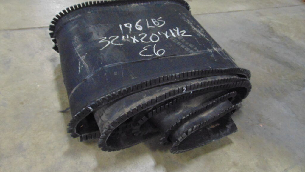 32" x 20' x 1-1/2" Used conveyor belt, Maquoketa, IA — EZA-00493