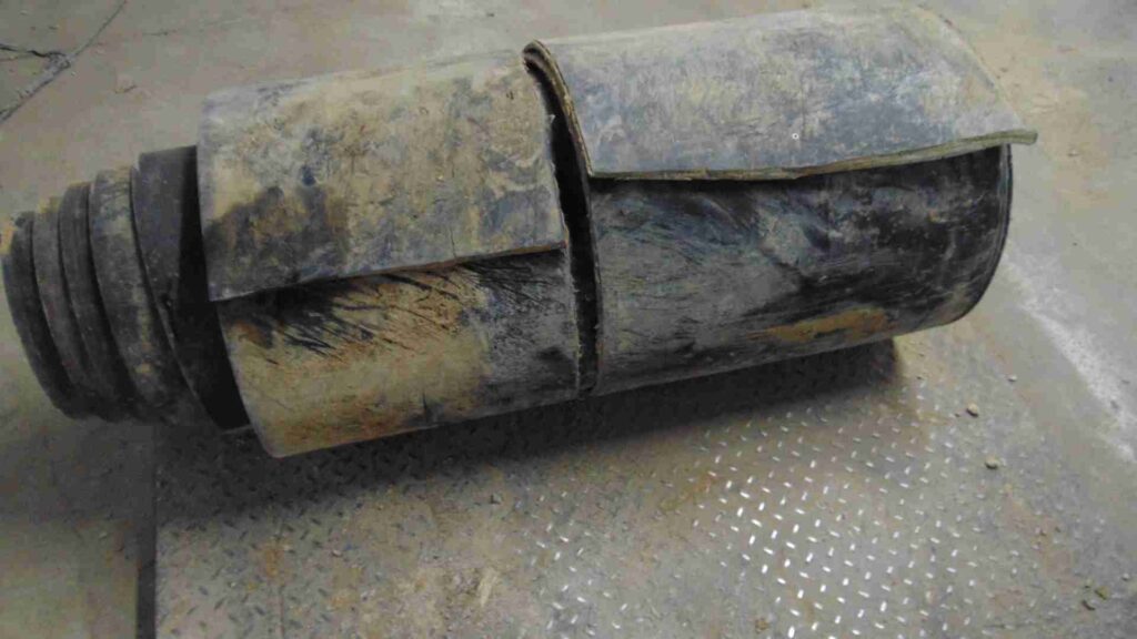 35" x 28' x 1/2" Used conveyor belt, Maquoketa, IA — EZA-00503