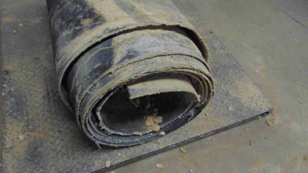 33" x 23' x 1/2" Used conveyor belt, Maquoketa, IA — EZA-00496